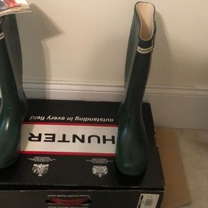 Brand New Hunter Green HUNTER Knee Boots